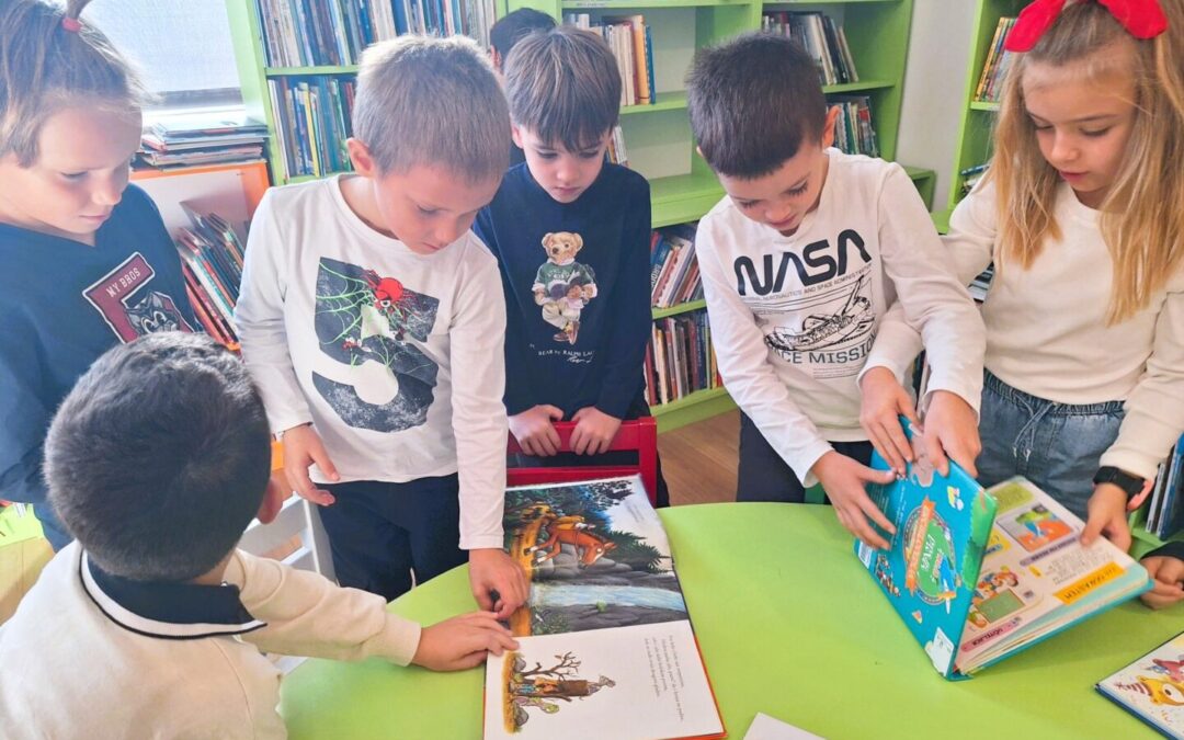 Učenici 1.c i 2.a u posjetu Ogranku Lapad Dubrovačkih knjižnica!