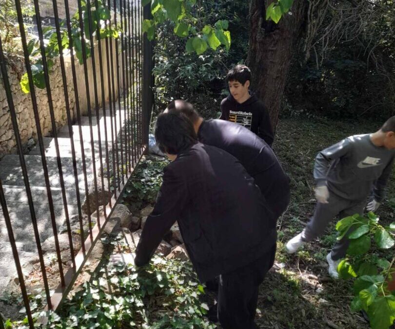 Vrijedne ruke 8.c razreda: Obnova školskog suhozida