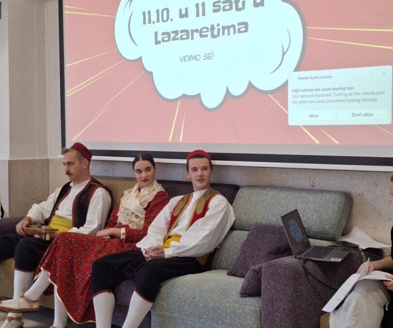 Folklorni ansambl Linđo u našoj školi